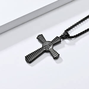 <span class=keywords><strong>Cruz</strong></span> religiosa de exorcismo de <span class=keywords><strong>San</strong></span> <span class=keywords><strong>Benito</strong></span>, collares colgantes de joyería de moda de acero inoxidable a prueba de agua sin deslustre para hombres - Product Image 6