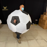 Costume de mascotte gonflable en forme de ballon de football pour défilés de stades, festivals de supporters, et présentations commerciales sportives