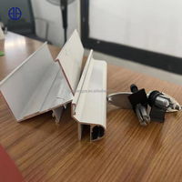 Fenêtre Jalousie Cadre en aluminium Fenêtre à persienne manuelle en verre trempé