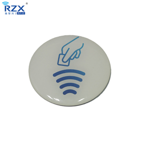 Ponsel Media sosial dengan ISO dan <span class=keywords><strong>Android</strong></span> dicetak tahan air <span class=keywords><strong>NFC</strong></span> NTAG 213 epoksi Tag dengan Logo warna khusus - Product Image 3