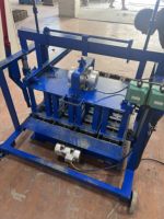 Machine à fabriquer des blocs creux en béton mobile Huaning 4-45B à poussée directe, double moteur vibrant, 220V/380V, portable et facile à utiliser