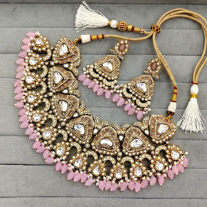 Conjunto de Collar Choker Kundan Chapado en Oro Antiguo Tradicional Indio con Cuentas de Piedras Preciosas Color Lavanda Púrpura, Conjunto de Joyería Nupcial con Pendientes - Product Image 1