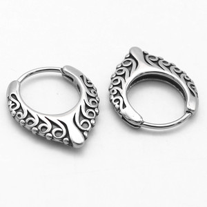 Pendientes Huggie de yunnique, acero de titanio, patrón geométrico circular triangular, joyería de moda - Product Image 4