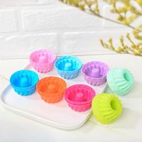 Lot de 12 mini moules à gâteau en silicone, moules à muffins et coupes à pudding en forme de citrouille, ustensiles de cuisson antiadhésifs pour la vente en gros d'outils de pâtisserie