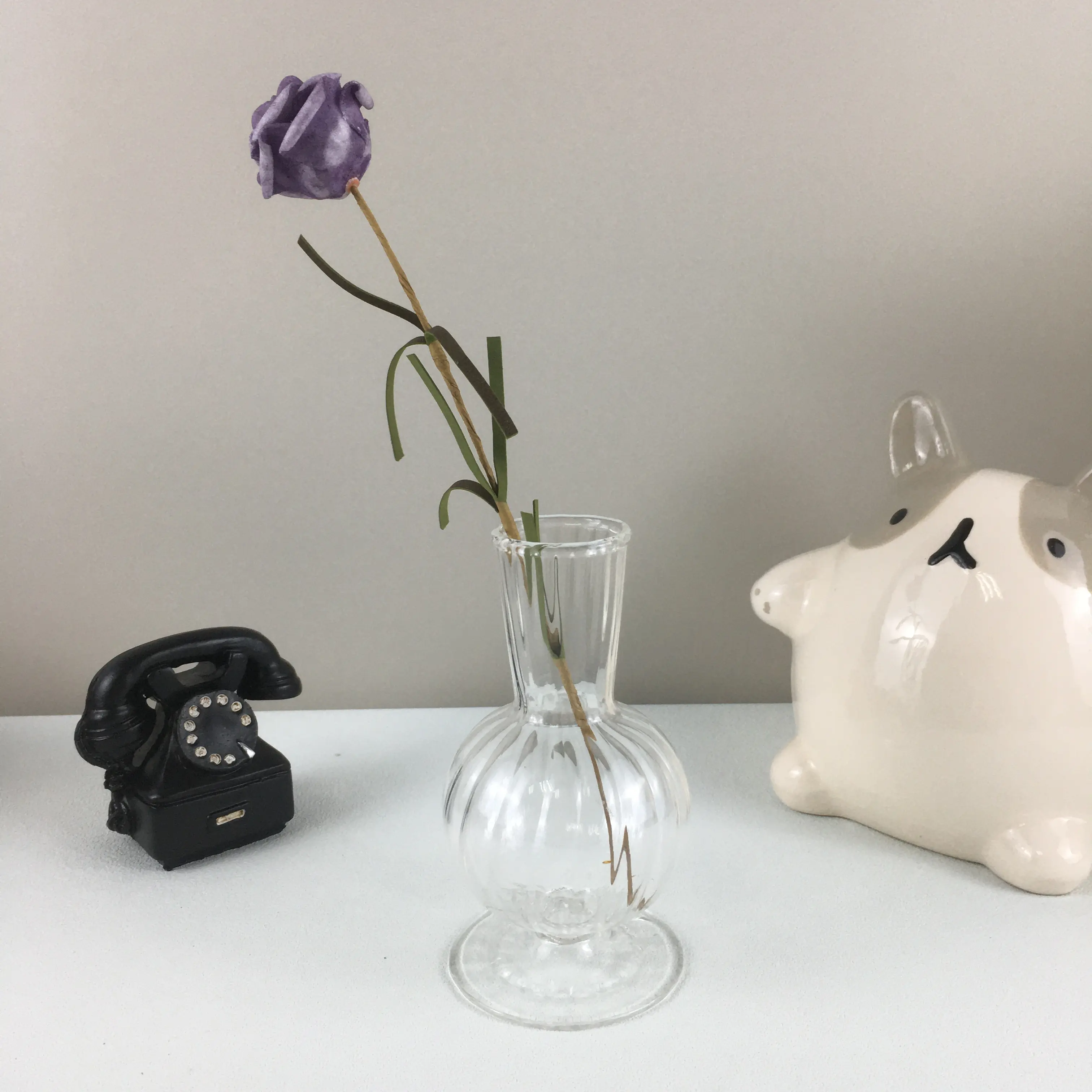 小さな球形透明丸底垂直オープン花瓶家具