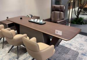 Scrivania Direzionale Moderna di Lusso con Tavolino Integrato, Gambe a V Uniche, Tavolo in Legno Massello per Ufficio e Reception - Product Image 5