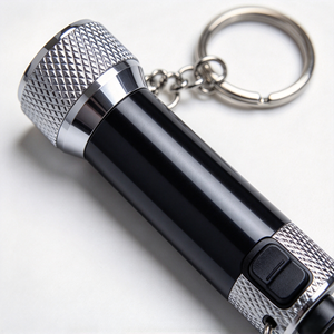 Mini lampe torche LED personnalisée en alliage d'aluminium, étanche, avec porte-clés, pour les situations d'urgence en extérieur et le transport quotidien - Product Image 3