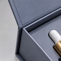 Boîte cadeau de style livre magnétique, doublure en mousse EPE personnalisée, boîte d'emballage en papier pour ensemble cosmétique de soins de la peau