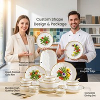 Service de table en porcelaine de luxe avec bordure dorée, design blanc à bords organiques, haute qualité, personnalisable pour mariages, restaurants, événements