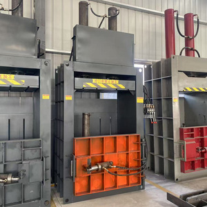 Presse à balles de pneus hydrauliques en vente Machine à balles en caoutchouc Machine à balles de pneus hydraulique verticale Machine à balles de pneus d'Inde - Product Image 2