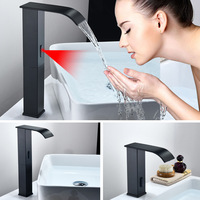 Vente en gros, fabrication automatique, capteur électronique infrarouge, robinet de lavabo à cascade, montage monotrou, finition noire chromée, céramique