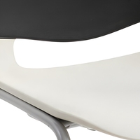 Chaise de conférence moderne pour auditorium, salle de classe et réunion, avec dossier ergonomique, structure métallique et assise et dossier en plastique