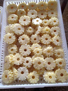 فاكهة أناناس مجمدة صينية كاملة ومقطعة بجودة عالية وطعم رائع من الموسم الجديد حاصلة على شهادة نظام تحليل المخاطر ونقاط التحكم الحرجة (HACCP) - Product Image 3