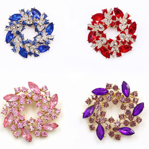 Nouvelle grande broche en cristal de fleur pour hommes et femmes broche en strass exquise écharpe clip bijoux de haute qualité et cadeau en gros - Product Image 2