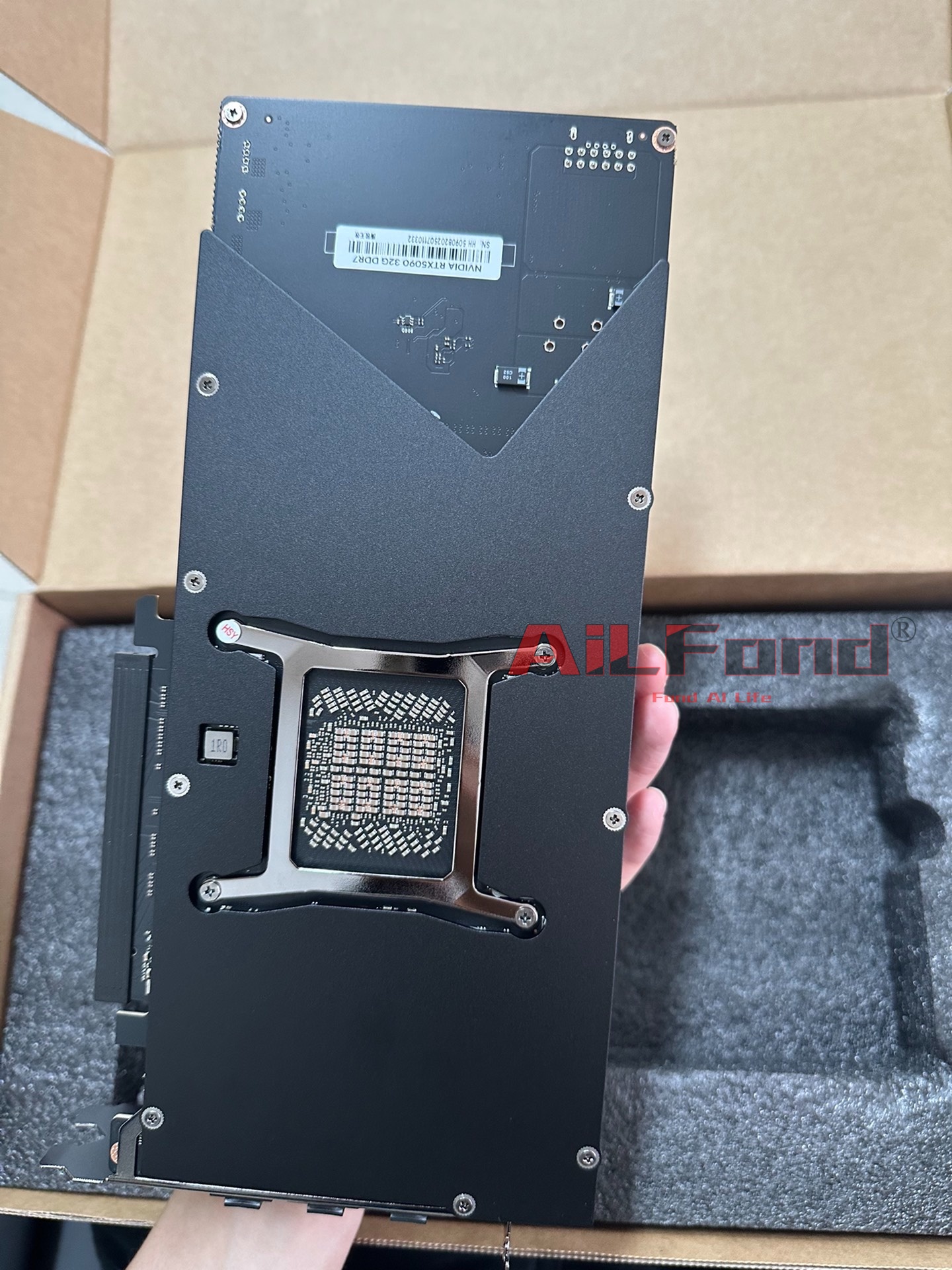 美品　ダークライ　dp4 RTX 5090 32GB ターボバージョン AIサーバー Deepseek DLSS4、ブラック