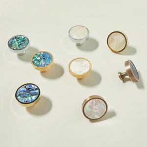 Doğal kabukları kabine çekmece kolları pirinç mobilya Dresser mutfak donanım dolap otel için Abalone kabuk tasarımı çeker - Product Image 2