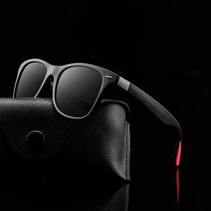 Occhiali da Sole Sportivi OEM con Lenti Polarizzate UV400, Nuovo Design Quadrato, Occhiali da Ciclismo Sportivi da <span class=keywords><strong>Uomo</strong></span>, Montature in PC Bianco e Nero - Product Image 2