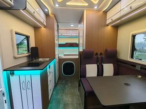 Autocaravana Eléctrica BYD de Nueva Energía con Equipamiento Completo para Acampar en Familia - Product Image 2