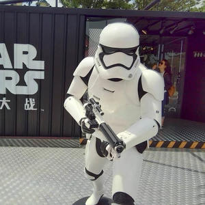 カスタム等身大ベイダースターウォーズグラスファイバー彫刻ベアブリック像大きな金属製ホームデコレーションアニメキャラクター - Product Image 2