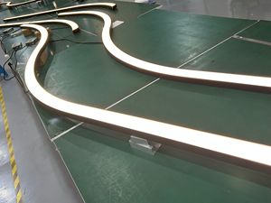 CNCカスタムフレキシブルLEDストリップアルミ押出成形材LEDライトチャンネル曲げ可能プロファイル（LEDライトバーストリップ用） - Product Image 6