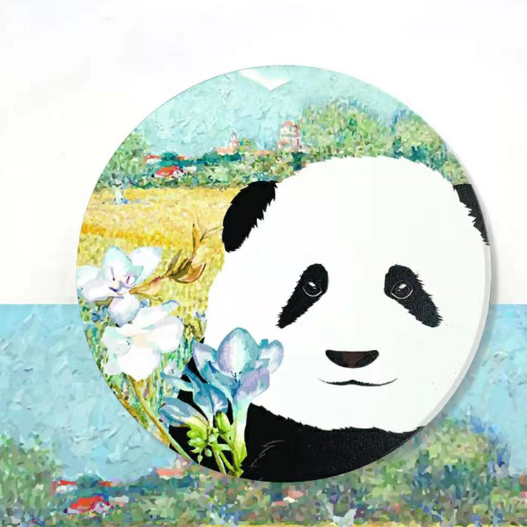 แพนด้าถือกล้วยไม้