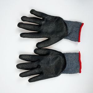Guantes de Trabajo Resistentes a Cortes Nivel 5 ANSI A5, Ajuste Elástico Cómodo, Protección Anticorte, Recubrimiento de PU Negro - Product Image 2