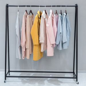 Exhibidor <span class=keywords><strong>de</strong></span> Ropa Metálico con Ruedas, Diseño <span class=keywords><strong>de</strong></span> <span class=keywords><strong>Pared</strong></span> para Tiendas <span class=keywords><strong>de</strong></span> Ropa Femenina - Product Image 4