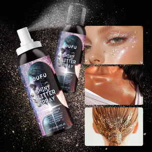 Poudre de pulvérisation de <span class=keywords><strong>paillettes</strong></span> brillantes de longue durée à séchage rapide de marque privée pour la fête de réglage de maquillage de <span class=keywords><strong>vêtements</strong></span> de cheveux de corps - Product Image 2