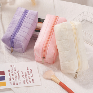 Tas Kosmetik Beludru Lembut HANFEIZI, Tas Makeup Genggam, Tas Zipper untuk Wanita - Product Image 5