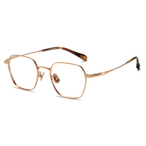 Montures <span class=keywords><strong>de</strong></span> lunettes pour femmes <span class=keywords><strong>de</strong></span> style japonais vintage, ultra-légères, fines, polygonales, pour myopie élevée, visage fin, vente en gros, titane pur 22230 - Product Image 5