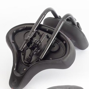 Breiter Leder-Fahrradsitz E-<span class=keywords><strong>Bike</strong></span> Beifahrersitz mit Rückenlehne Übergroßer Fahrradsattel Belüftung Einfach Für Alle Jahreszeiten - Product Image 5