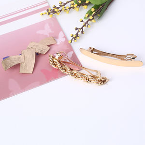 Vente de gros Accessoires de coiffure couleur or pour <span class=keywords><strong>femme</strong></span>, <span class=keywords><strong>barrette</strong></span> en métal croco pour <span class=keywords><strong>cheveux</strong></span> épais - Product Image 4