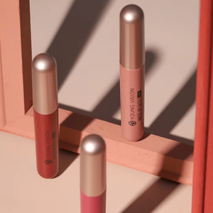 Ensemble de rouge à lèvres hydratant naturel pour femme Matte Velvet Makeup Waterproof Lipstick Vegan Lip Gloss Lipstick Set - Product Image 1