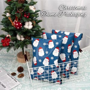 Bolsas de Envío Impermeables para Ropa, Bolsas de Correo Resistentes a Desgarros, Bolsas de Envío Fuertes con Autosellado - Santa Claus y Copos de Nieve - Product Image 5