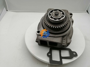 ปั๊มน้ำเครื่องยนต์ดีเซล PC200-6  E300B  330 330L 350L อะไหล่เครื่องจักรก่อสร้างรถขุด  6209-61-1100  2W8001 - Product Image 5