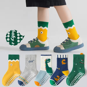 Chaussettes de trampoline colorées dessin animé enfants chaussettes antidérapantes 5 paires par ensemble enfants chaussettes de sol en coton pour garçons filles - Product Image 1