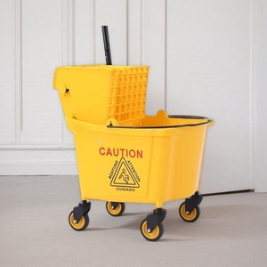 <span class=keywords><strong>Chariot</strong></span> essoreur commercial pour l'hôtellerie <span class=keywords><strong>avec</strong></span> seau et <span class=keywords><strong>presse</strong></span>-essoreuse pour le nettoyage des sols et l'utilisation <span class=keywords><strong>de</strong></span> serviettes <span class=keywords><strong>de</strong></span> ménage - Product Image 1