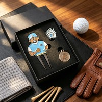 Outil de réparation de divots de golf 4-en-1 personnalisé en laiton antique à une seule pointe, avec fourchette à cigare, marqueur en bois et ouvre-bouteille, ensemble en cuir pour vente en gros