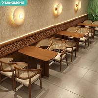 Ensemble de table et chaises en bois minimalistes pour 4 personnes avec sièges en cuir PU pour café, hôtel, restaurant