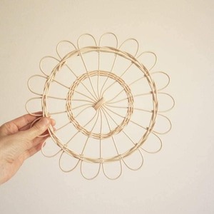 Conjunto de Decoración de Pared de Ratán y Tela con Flores para Decoración del Hogar - Product Image 2