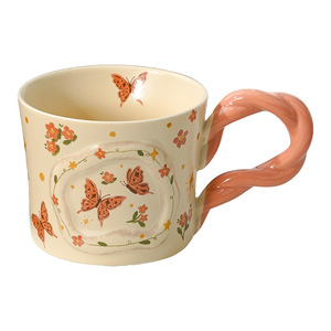 Tazza da Caffè in Ceramica Personalizzabile con Disegno di Uccelli in <span class=keywords><strong>Volo</strong></span>, Farfalle e Fiori Dipinti a Mano, Manico Intrecciato, Stile Foresta, Regalo per Ragazze - Product Image 5