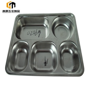 Vassoio per Alimenti in Acciaio Inox a Cinque Scomparti con Indicatori di Porzione Lavorazione in Acciaio - Product Image 1