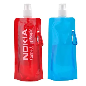 फ्लैट पानी की बोतल कस्टम 17 oz बंधनेवाला पानी की बोतल बैग 480ML पर्यावरण के अनुकूल Foldable प्लास्टिक पीने की बोतल