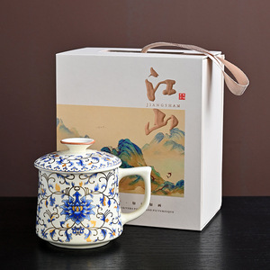 Tasse à thé en céramique à motif de lotus, en porcelaine, pour le bureau, cadeau avec logo personnalisé, fabriquée à Dehua, style cylindrique, style bohème, fraîche et mignonne - Product Image 4