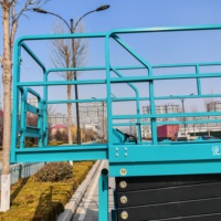 Sécurité à haute efficacité |   Plateforme élévatrice à ciseaux hydraulique montée sur tricycle de 300 kg pour terrains accidentés, hauteur de plateforme de 11,8 m pour usage municipal