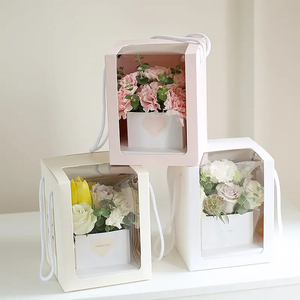 Vente en gros Boîte à fleurs <span class=keywords><strong>roses</strong></span> Boîtes en papier carrées à fenêtre en PVC transparent pour emballage cadeau - Product Image 2