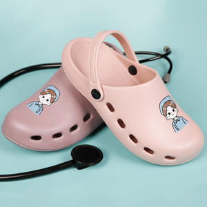 Sepatu Scrub <span class=keywords><strong>Clogs</strong></span> <span class=keywords><strong>EVA</strong></span> Anti-Slip Motif Kartun <span class=keywords><strong>2025</strong></span> untuk Perawat, Sepatu Medis Dokter Ruang Operasi, Sepatu Kesehatan Wanita dengan Tali Belakang - Product Image 4