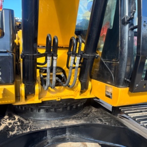 Used Caterpillar 320D2L Crawler Excavator 21.4 Ton Engine Original Japan for Earthwork Quarry Construction - Product Image 6