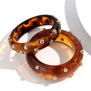 Bracelet tendance 2026, nouvelle arrivée, bracelet en <span class=keywords><strong>ambre</strong></span>, rivets dorés punk, rond, irrégulier, en résine, pour couples - Product Image 2