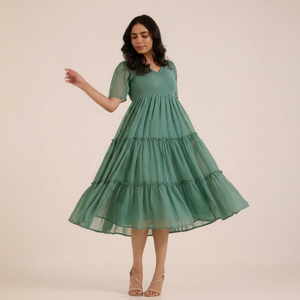 Vestido Midi de Gasa con Cuello en V, Dobladillo con Volantes en Capas, Estilo Bohemio Holgado, Manga Corta, Color Sólido, para Uso Diario en Verano - Product Image 1